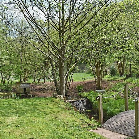 Perivale Lodge Lydney Buitenkant foto
